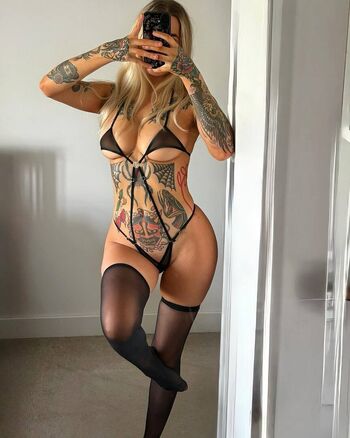 Full leaked Poppypennick private onlyfans photo