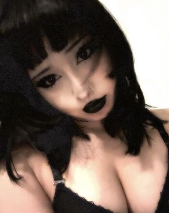 Full leaked Porcelaindollpieces private onlyfans photo