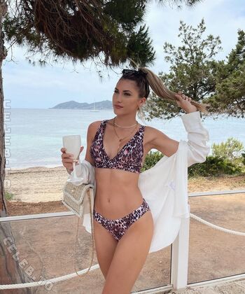 Full leaked Pralinakarina private onlyfans photo