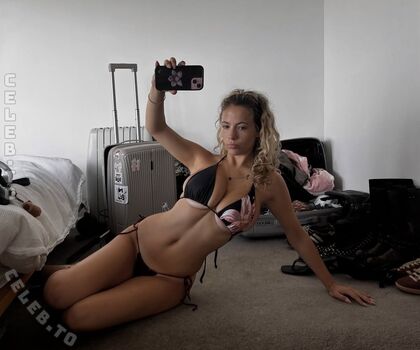 Full leaked Pretendingberosalie private onlyfans photo