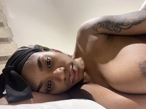 Full leaked Pretty yunique private onlyfans photo