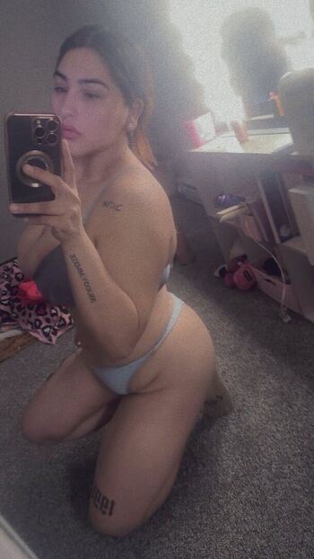 Full leaked Prettyinpinqq private onlyfans photo