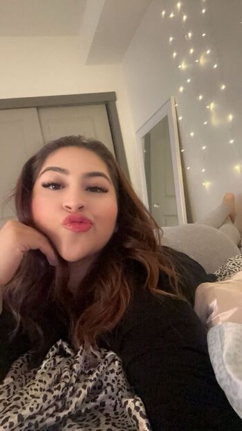 Full leaked Prettyinpinqq private onlyfans photo