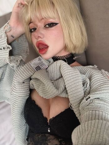Full leaked Prettylyriqq private onlyfans photo