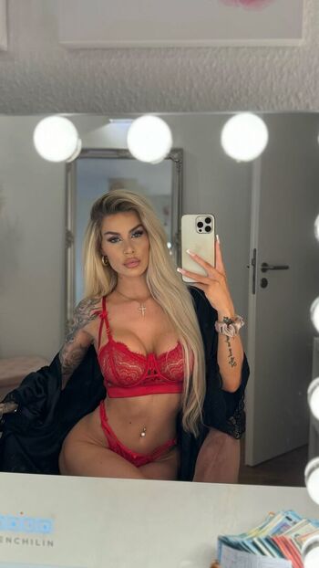 Full leaked Princess leonie alwine private onlyfans photo