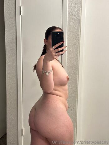 Full leaked Prrettypeachy private onlyfans photo