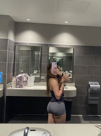 Full leaked Puffes private onlyfans photo