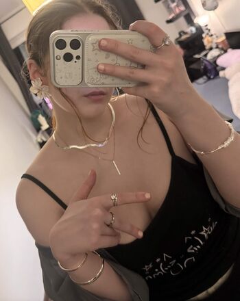Full leaked Qiandaiyiyu page private onlyfans photo