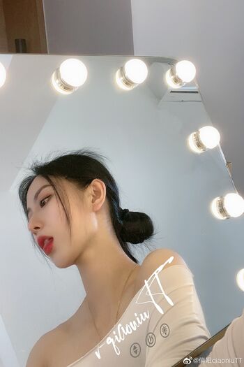 俏妞qiaoniuTT
