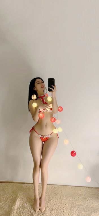 Full leaked Qiaoniutt  page private onlyfans photo