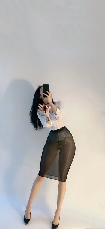 Full leaked Qiaoniutt  page private onlyfans photo