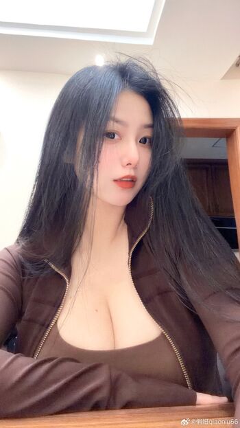 Full leaked Qiaoniutt  page private onlyfans photo