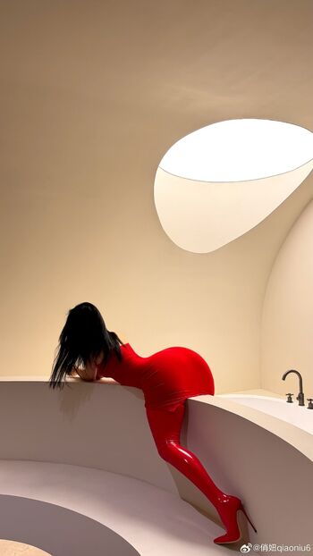 Full leaked Qiaoniutt  page private onlyfans photo