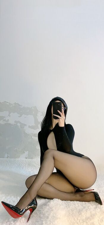 Full leaked Qiaoniutt qiaoniu qiaoniutt qiaoniu page private onlyfans photo