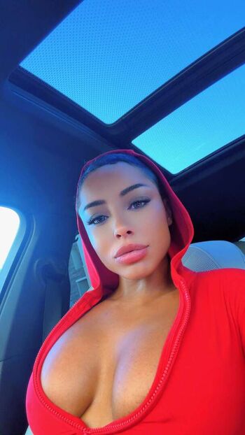 Full leaked Qimmah russo private onlyfans photo