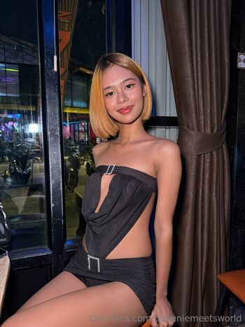 Full leaked Queenie  page private onlyfans photo