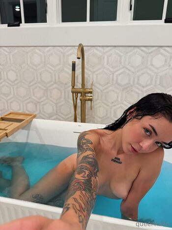 Full leaked Queenkalinxxx private onlyfans photo