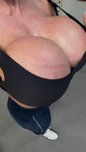 Full leaked Queenmuscleboobs page private onlyfans photo