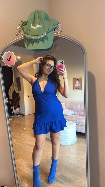Full leaked Qveenjulia private onlyfans photo