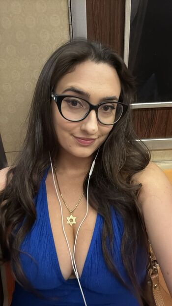 Full leaked Qveenjulia private onlyfans photo