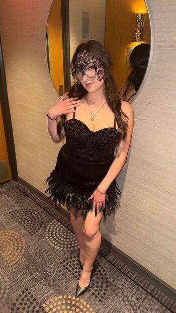 Full leaked Qveenjulia private onlyfans photo