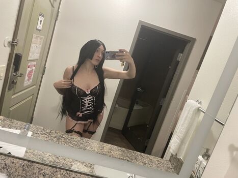 Full leaked Qweeneevee page private onlyfans photo