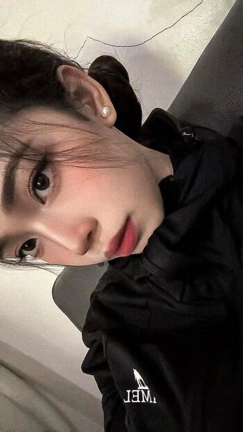 Full leaked R  page private onlyfans photo