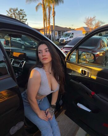 Full leaked Raelynn private onlyfans photo