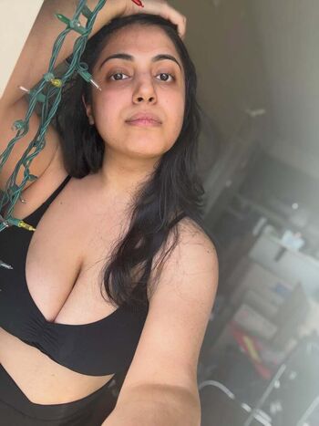 Full leaked Rashmi van private onlyfans photo