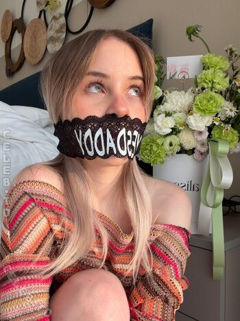 Full leaked Raychel kiss page private onlyfans photo