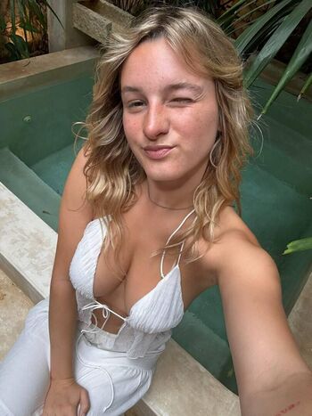 Full leaked Realcarlyjane private onlyfans photo