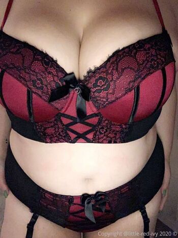 Full leaked Red ivy private onlyfans photo