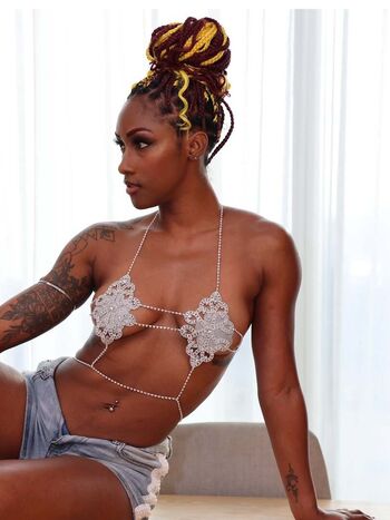 Full leaked Red velvet page private onlyfans photo