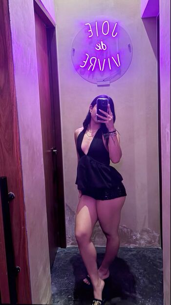 Full leaked Reenyfit private onlyfans photo