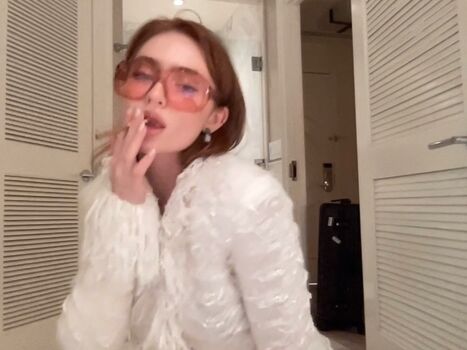 Full leaked Renatarii  page private onlyfans photo