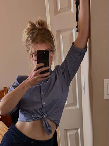 Full leaked Retro wannabe private onlyfans photo