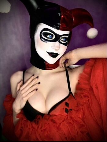 Full leaked Reveriecosplays private onlyfans photo