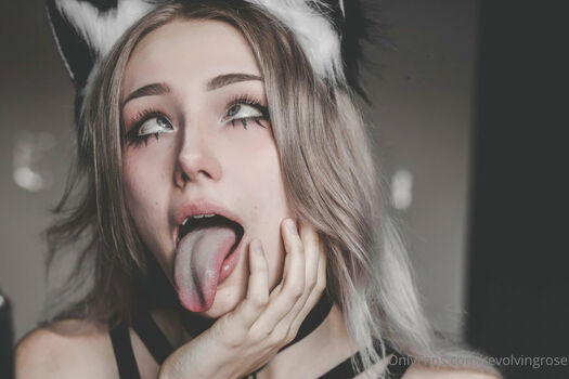 Full leaked Revolvingrose  page private onlyfans photo