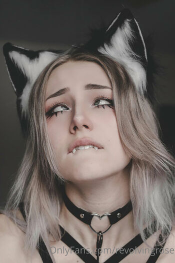 Full leaked Revolvingrose  page private onlyfans photo