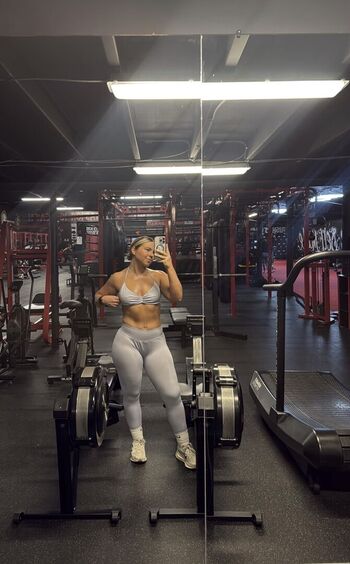 Full leaked Rharri rhound private onlyfans photo