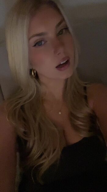 Full leaked Rianabailey page private onlyfans photo