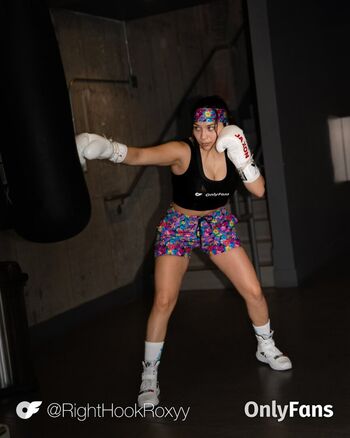 Full leaked Right hook roxy private onlyfans photo