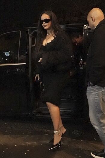 Full leaked Rihanna  page private onlyfans photo