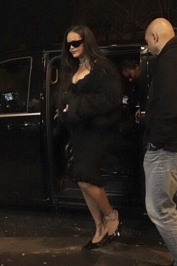 Full leaked Rihanna  page private onlyfans photo