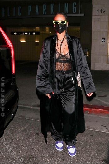 Full leaked Rihanna private onlyfans photo