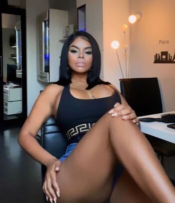 Full leaked Rihanna miller private onlyfans photo