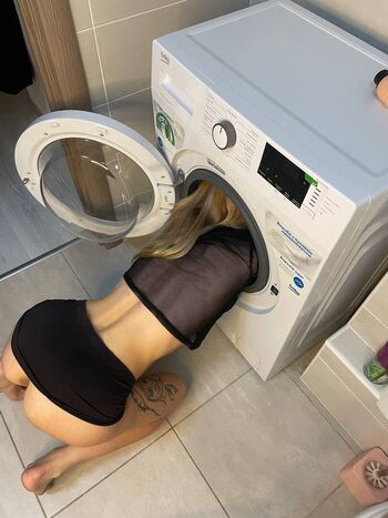 Full leaked Riinarain private onlyfans photo