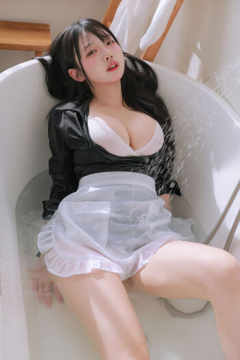 Full leaked Emikooo/ private onlyfans photo