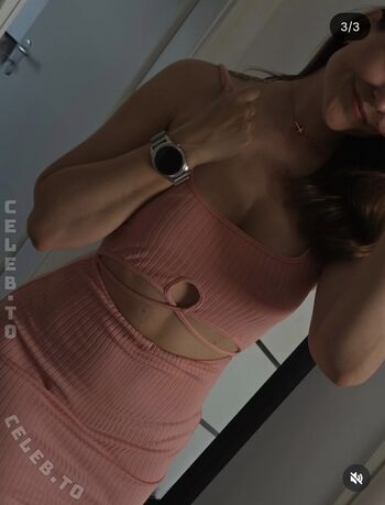 Full leaked Rinaa private onlyfans photo
