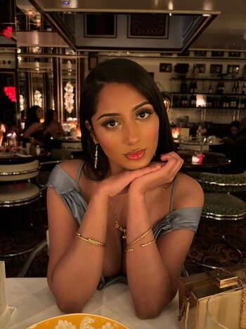 Full leaked Riya b private onlyfans photo